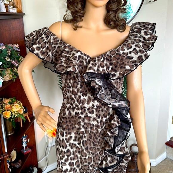 NWOT ANIMAL PRINT RUFFLE BARDOT MIDI DRESS OFF SHOULDER LEOPARD HIGH LOW MULLET - Picture 4 of 16